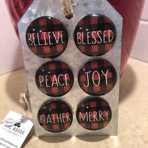 NWT- Buffalo Plaid Magnet Set on a metal tag